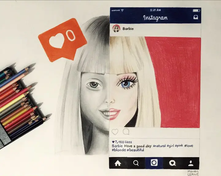 Dessin d’un visage de poupée blonde, moitié au crayon, moitié en couleur, dans le cadre d’une publication Instagram